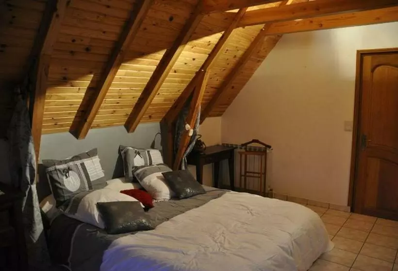 Aamiaismajoitus (B&B) Ferme Des Capellous