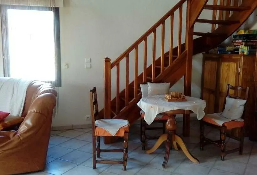 Aamiaismajoitus (B&B) Ferme Des Capellous