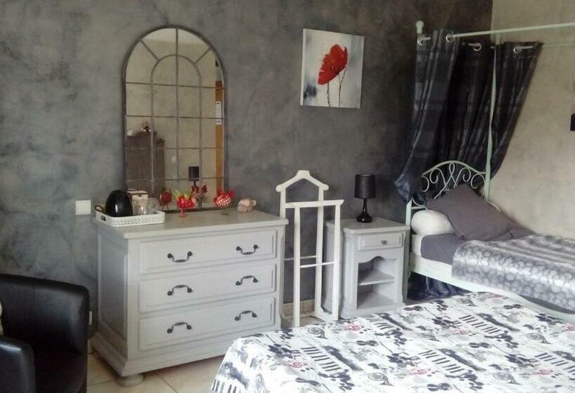 צימר Ferme Des Capellous