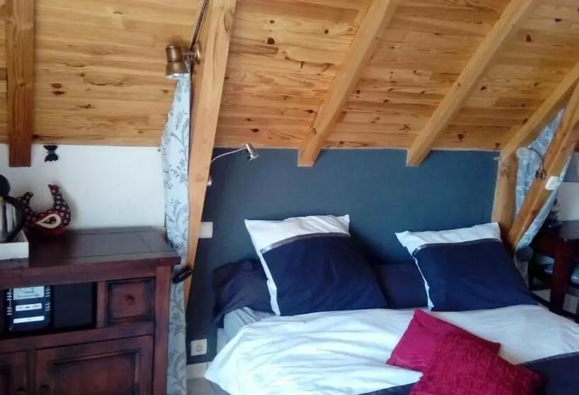 Aamiaismajoitus (B&B) Ferme Des Capellous