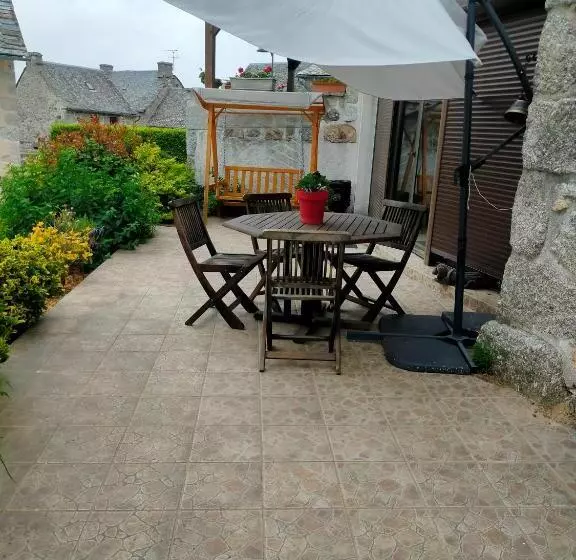 Aamiaismajoitus (B&B) Ferme Des Capellous