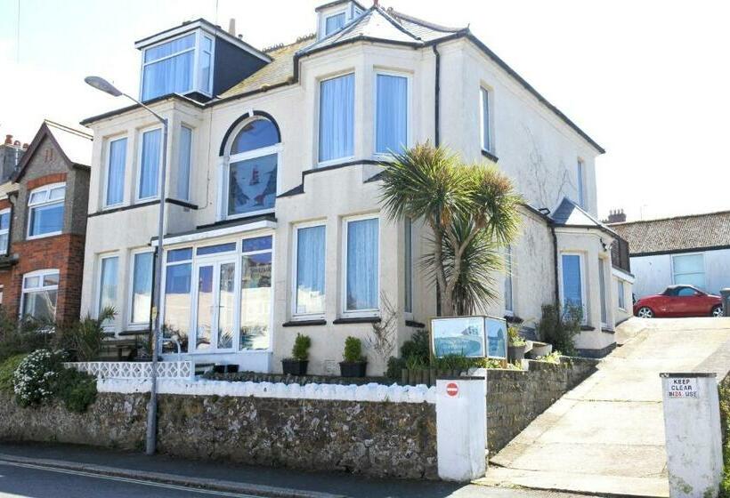 Bed and Breakfast Smugglers Rest