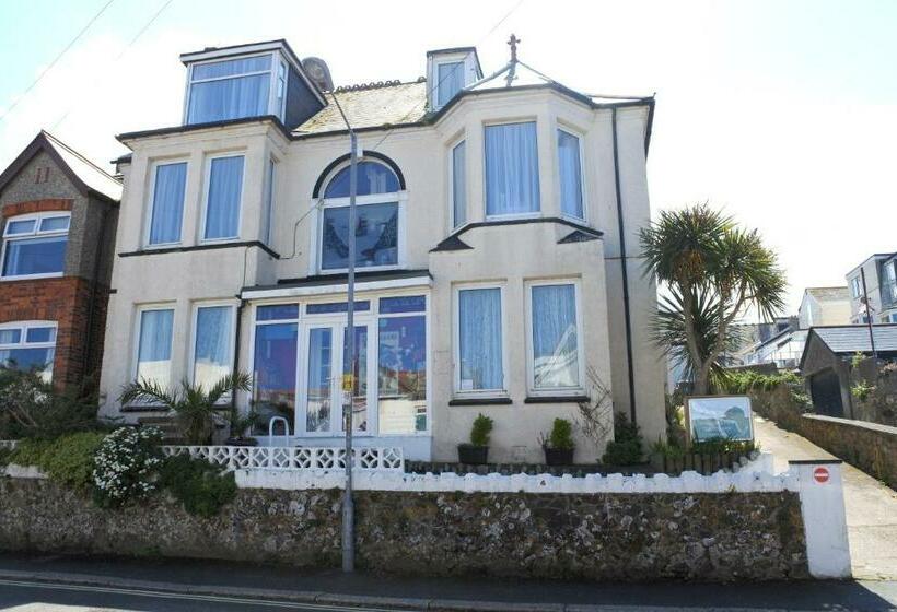 Bed and Breakfast Smugglers Rest