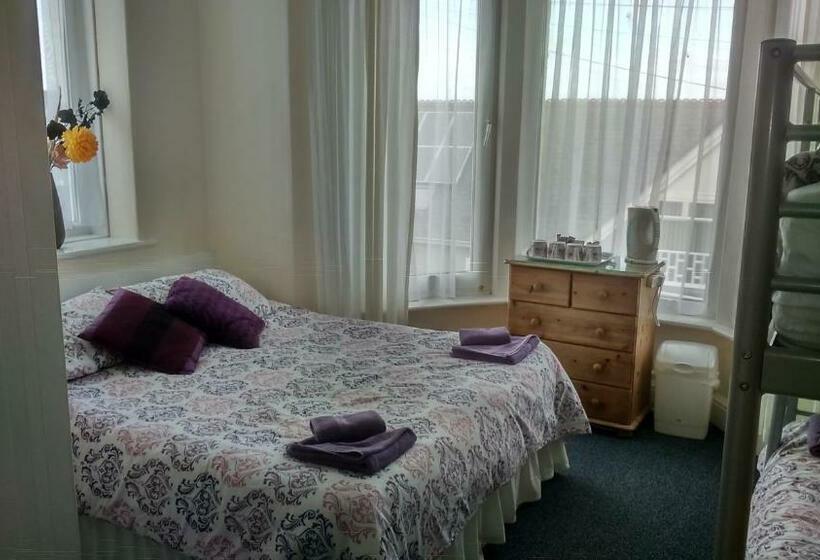 Bed and Breakfast Smugglers Rest