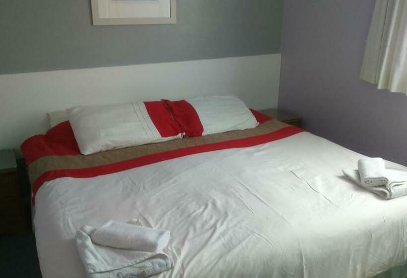 Bed and Breakfast Smugglers Rest