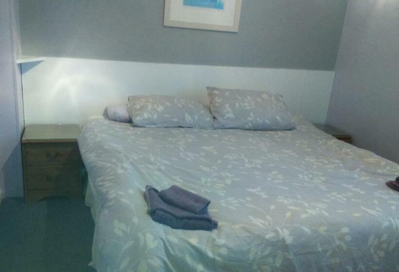 Bed and Breakfast Smugglers Rest