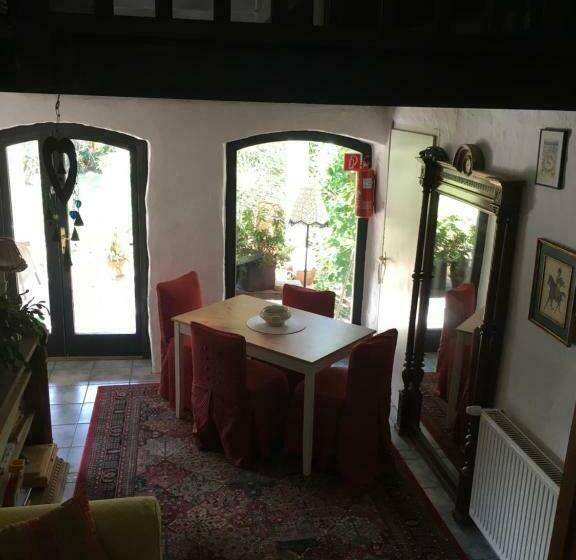 膳宿费 Három Huszár Köveskal