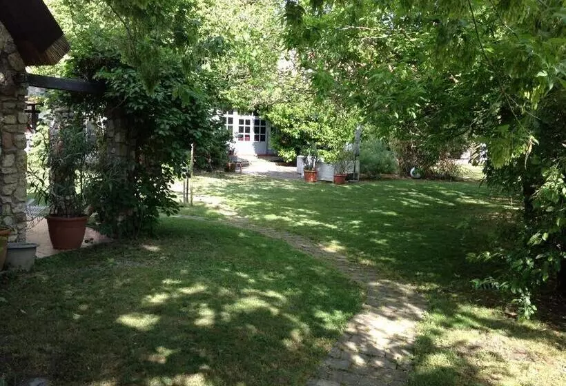 Majatalo Három Huszár Köveskal