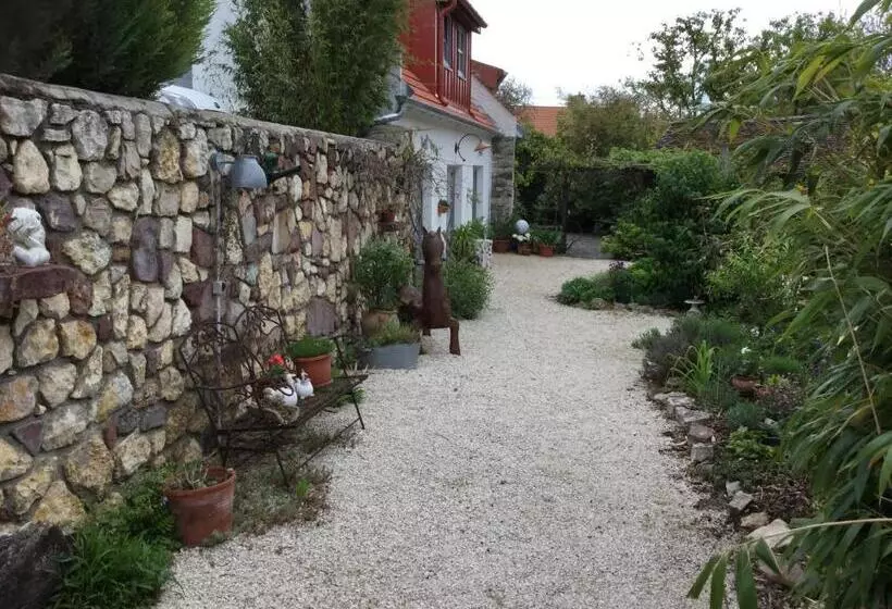 Majatalo Három Huszár Köveskal