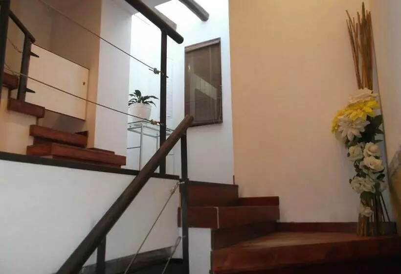 Aamiaismajoitus (B&B) A&e.escornalbou