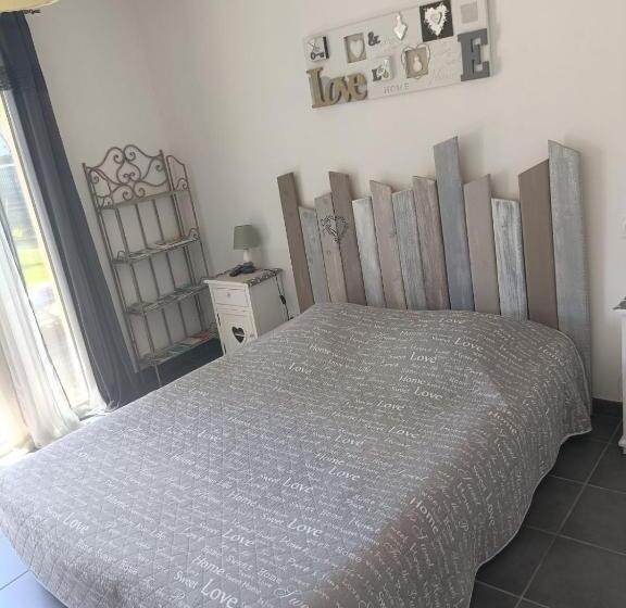 Bed and Breakfast La Cazaline