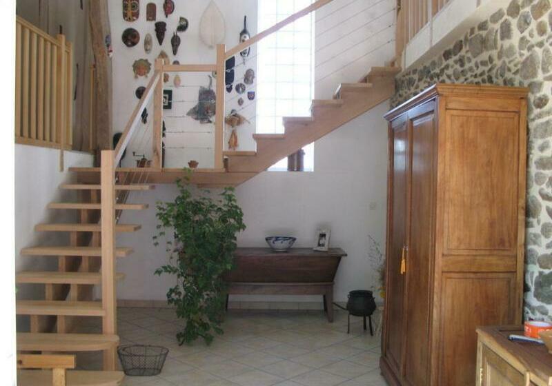 مبيت وإفطار Le Peyroux