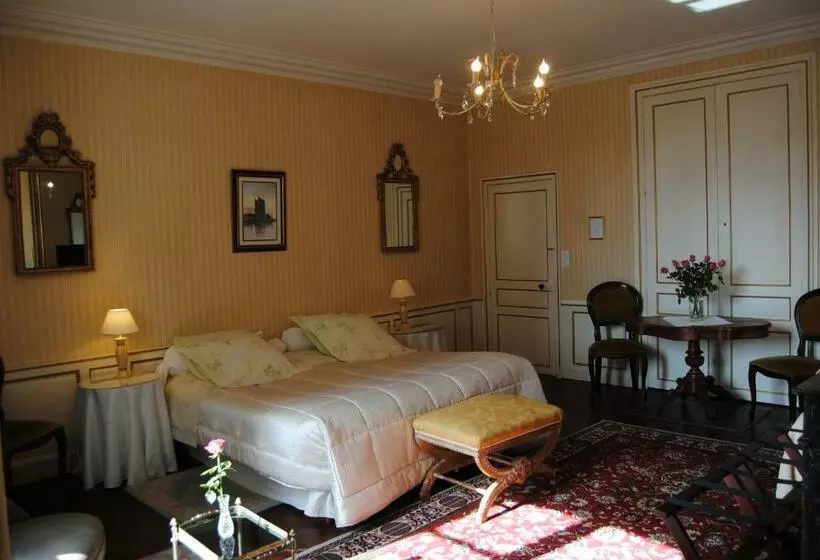 تختخواب و صبحانه Particulier De Sainte Croix