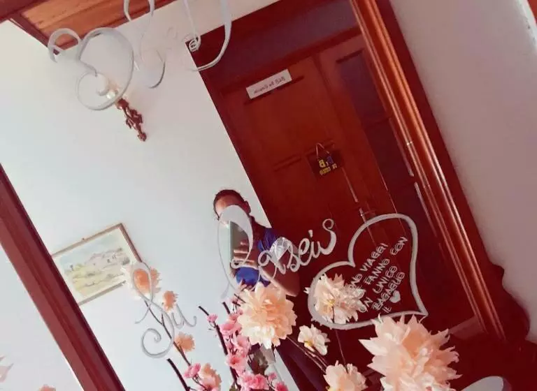 تختخواب و صبحانه Su Casciu