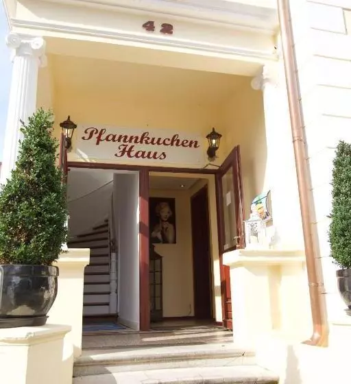 Hotelli Pfannkuchenhaus Fehmarn