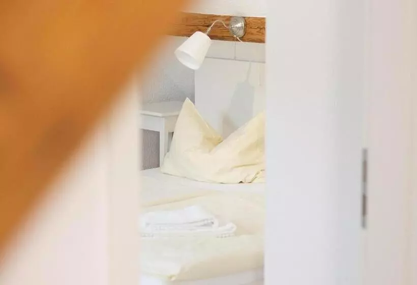 Hotelli Pfannkuchenhaus Fehmarn