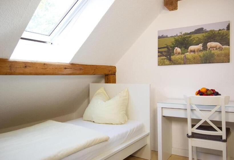 Отель Pfannkuchenhaus Fehmarn