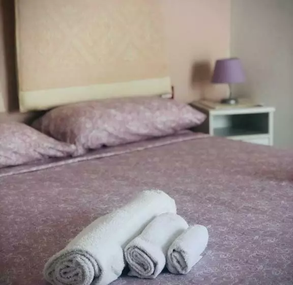 پانسیون Iknos Suites By Wonderful Italy