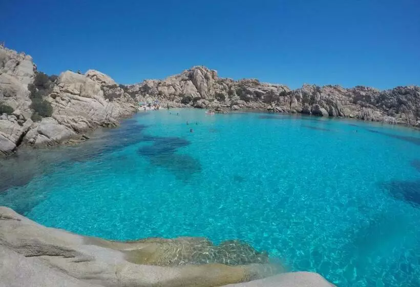 پانسیون Iknos Suites By Wonderful Italy