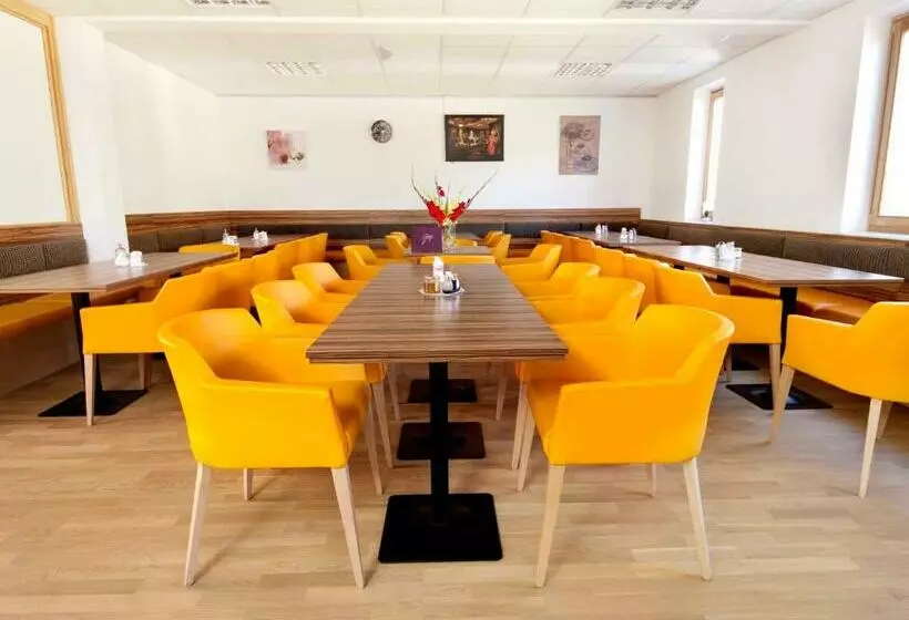 Aamiaismajoitus (B&B) Brandtner Komfortzimmer