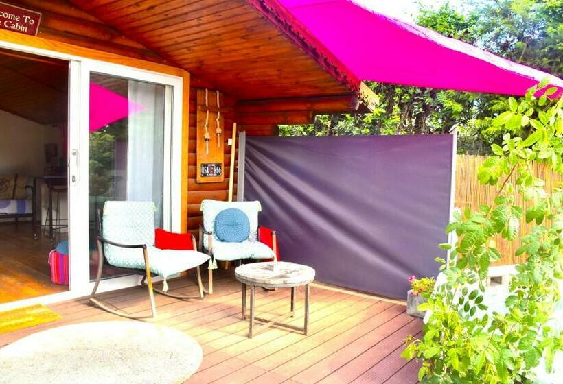 Bed and Breakfast Romantic Private Cabin