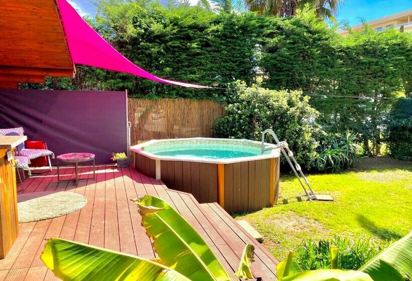 Bed and Breakfast Romantic Private Cabin