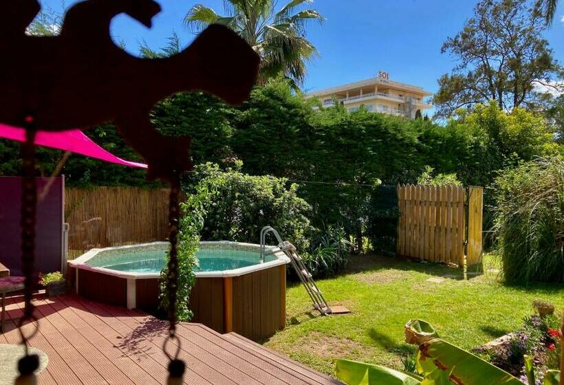 Bed and Breakfast Romantic Private Cabin