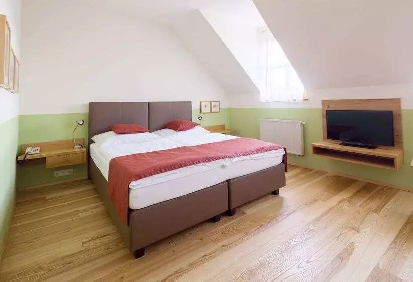 Aamiaismajoitus (B&B) Weingut & Gästezimmer Edelmann