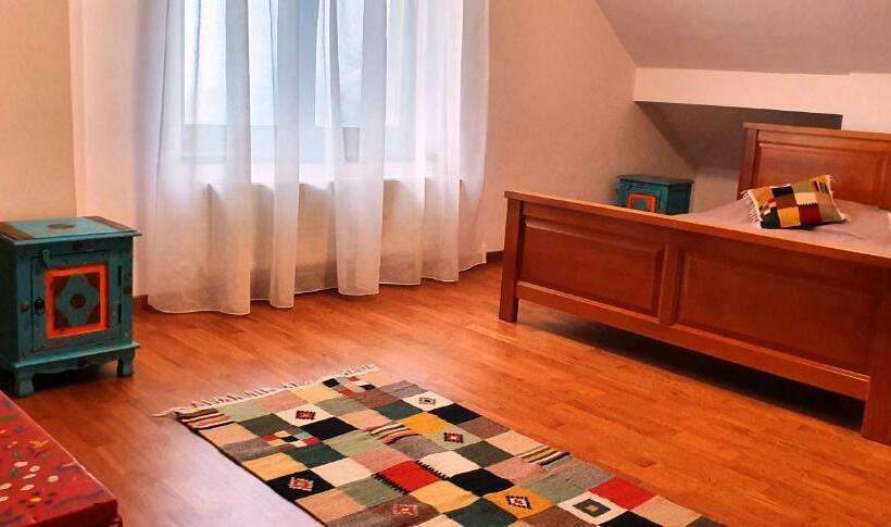 Отель Pensiunea Tania Nora