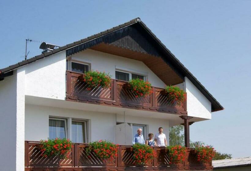 Majatalo Gästehaus Brunner