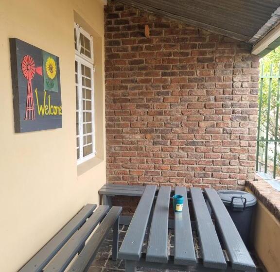 פנסיון Jalome Guesthouse