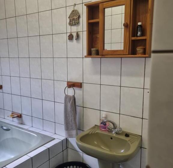 פנסיון Jalome Guesthouse