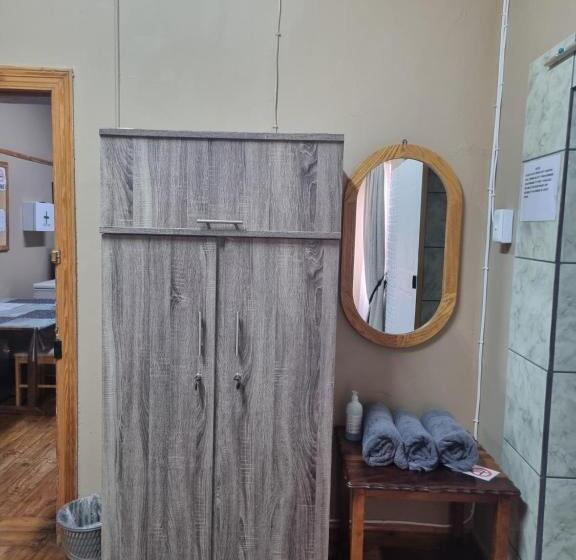 פנסיון Jalome Guesthouse