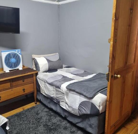 פנסיון Jalome Guesthouse