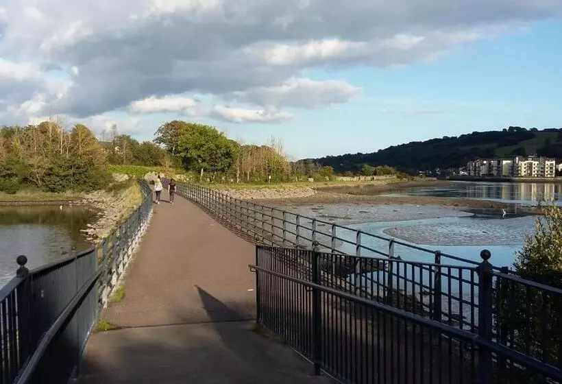 Woodview House Bed And Breakfast