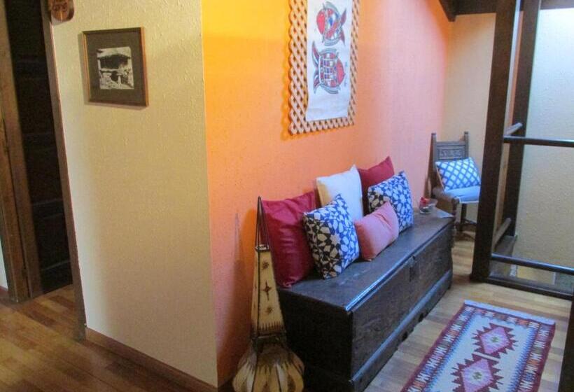 هاستل Refugio La Ardilla Real