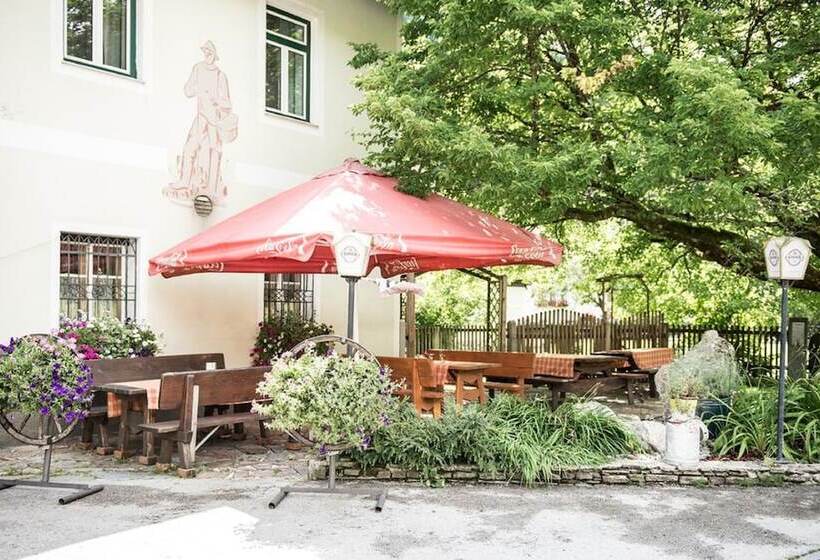 הוסטל Stanglwirt Frühstückspension