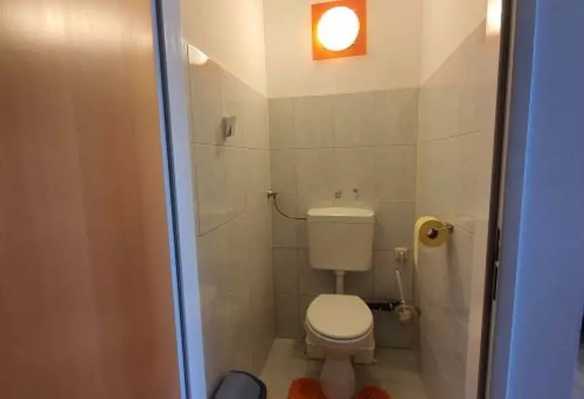 Retkeilymaja Stanglwirt Frühstückspension