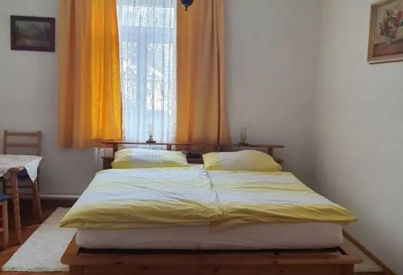 Retkeilymaja Stanglwirt Frühstückspension