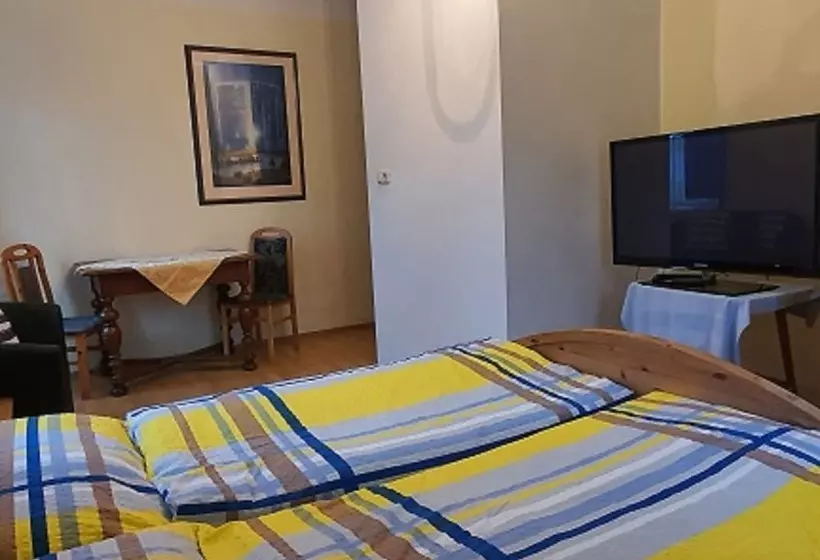 Retkeilymaja Stanglwirt Frühstückspension