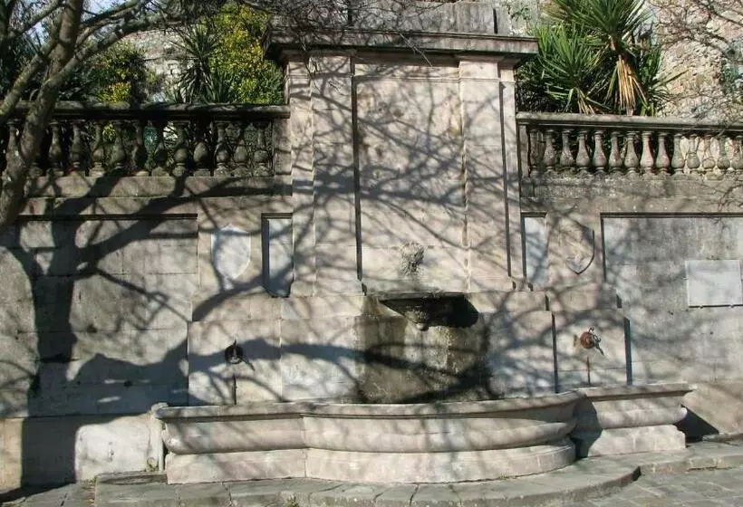 Aamiaismajoitus (B&B) Borgo Della Rocca