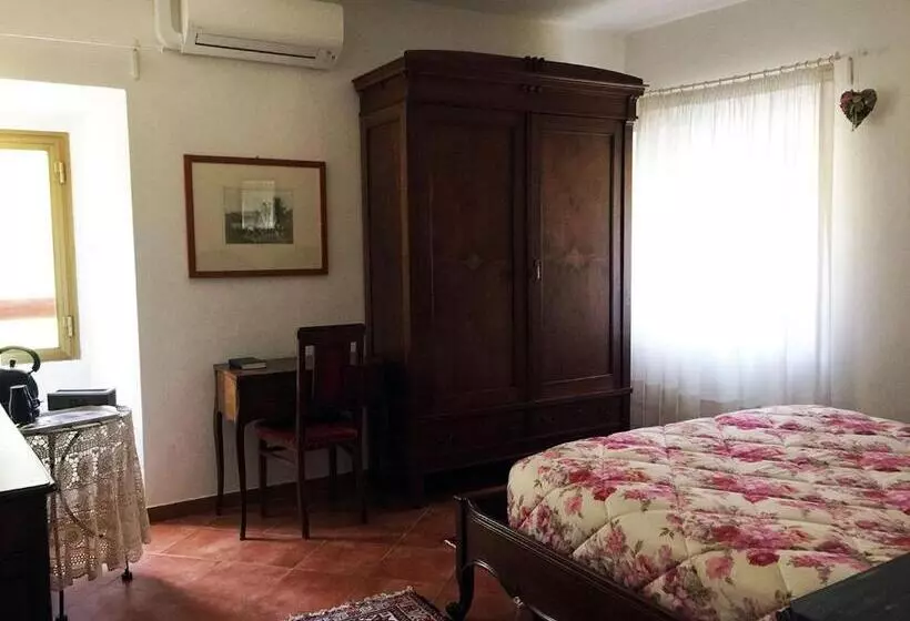 Aamiaismajoitus (B&B) Borgo Della Rocca