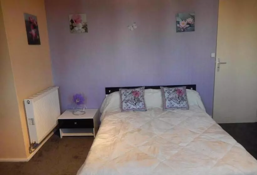 ベッドアンドブレックファースト Chez Corinne