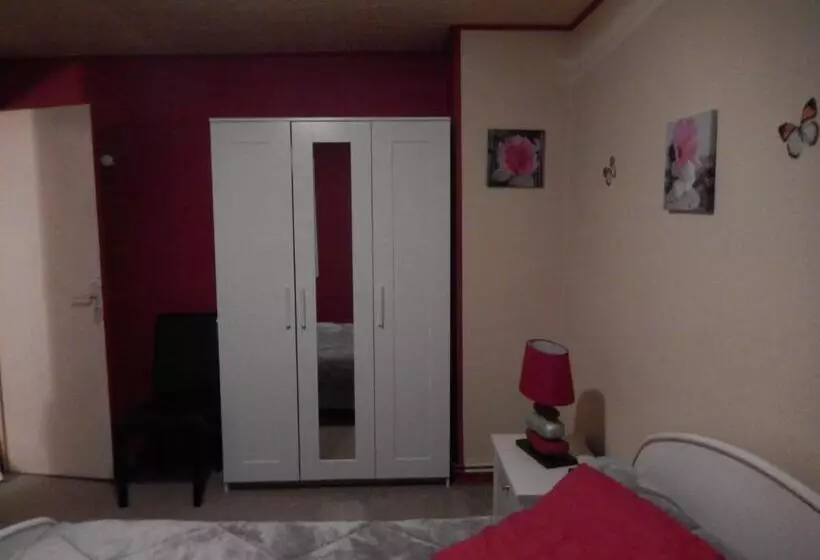 ベッドアンドブレックファースト Chez Corinne