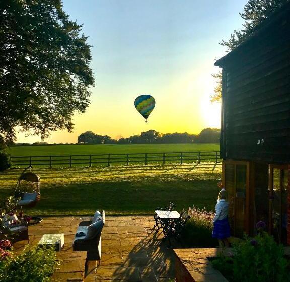 ベッドアンドブレックファースト Mulberry Barn