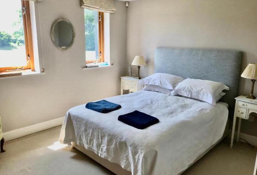 ベッドアンドブレックファースト Mulberry Barn