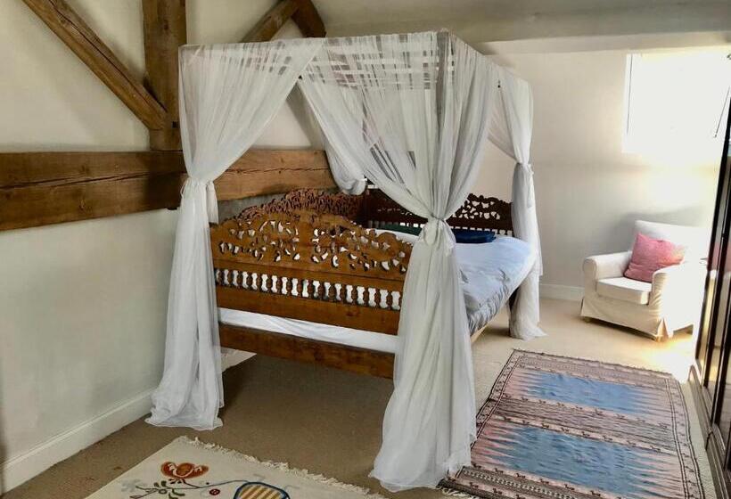 ベッドアンドブレックファースト Mulberry Barn