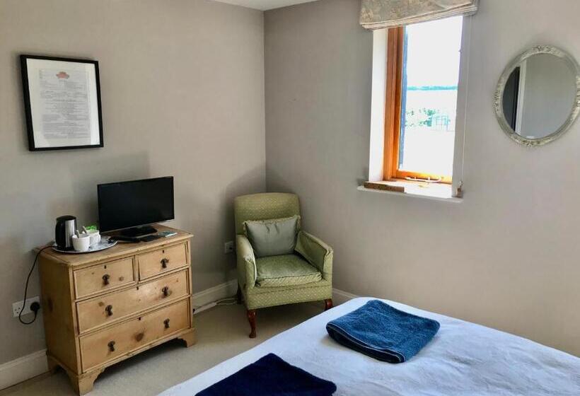 ベッドアンドブレックファースト Mulberry Barn