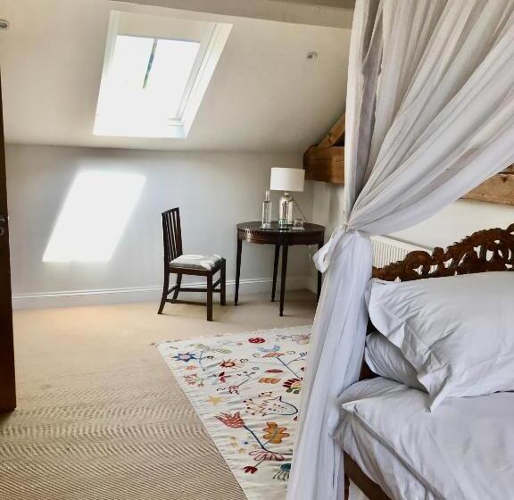 ベッドアンドブレックファースト Mulberry Barn