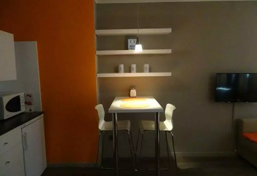 تختخواب و صبحانه Suite 11